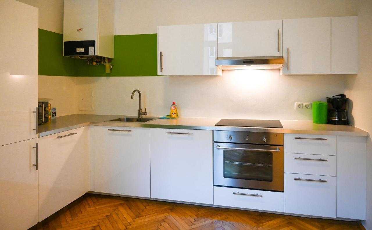 Backpacker Apartment City Center Відень Екстер'єр фото